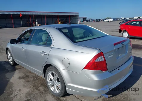 2012 Ford Fusion Se z USA, uszkodzony, nr VIN 3FAHP0HA6CR345071
